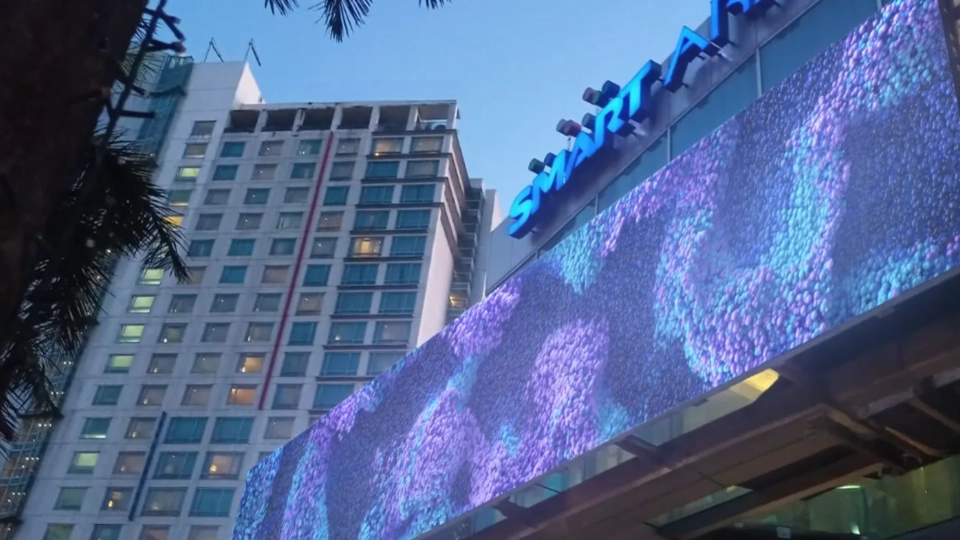 INDOOR AND OUTDOOR LED DISPLAY